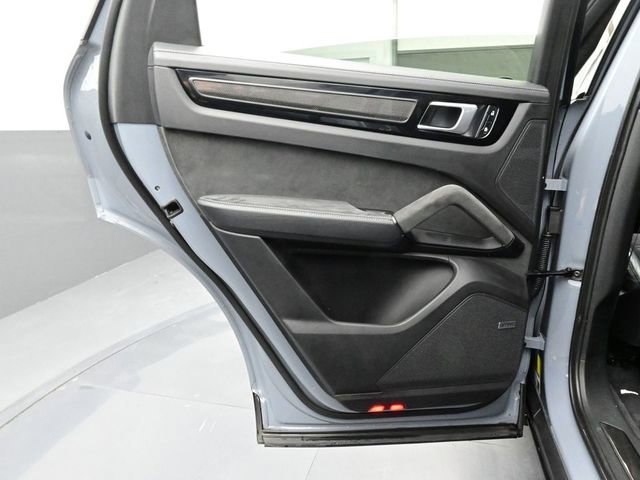 Certified 2023 Porsche Cayenne Turbo GT AWD/4WD image 15