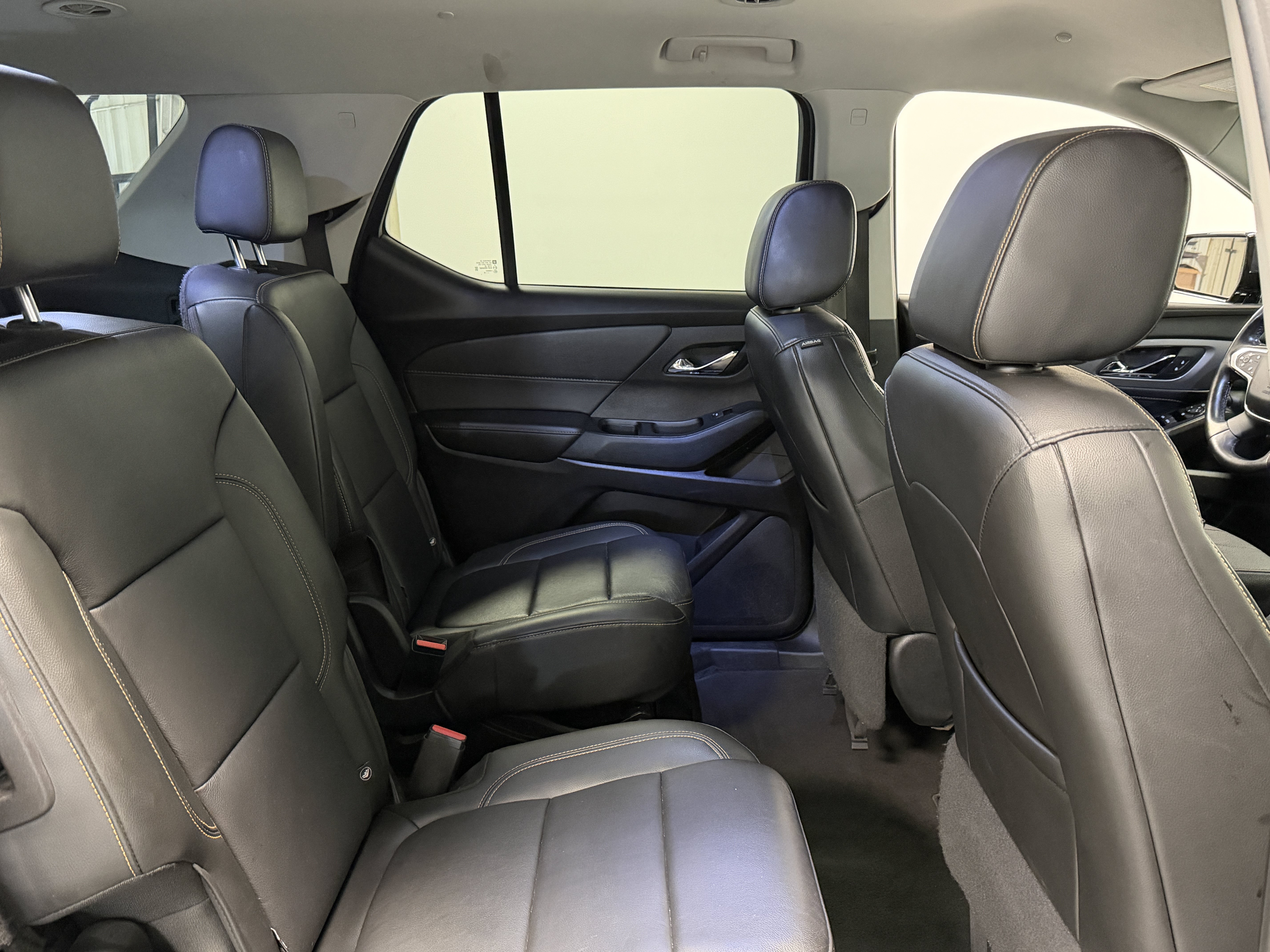 Used 2020 Chevrolet Traverse RS FWD image 24