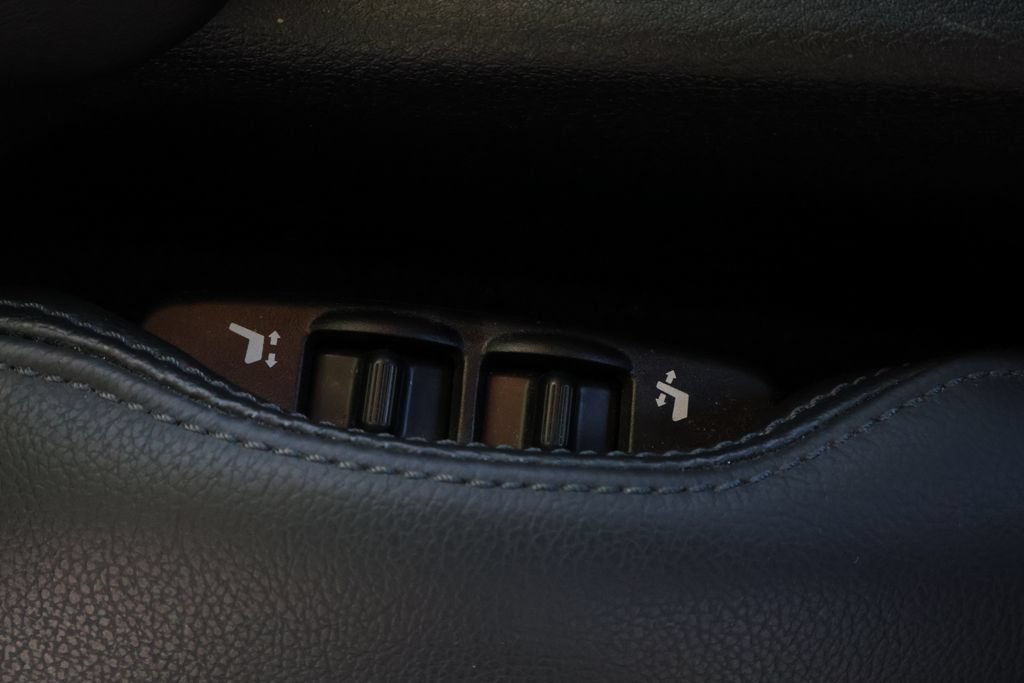 Used 2023 Nissan Z w/ Floor Mat Package (L93) RWD image 18
