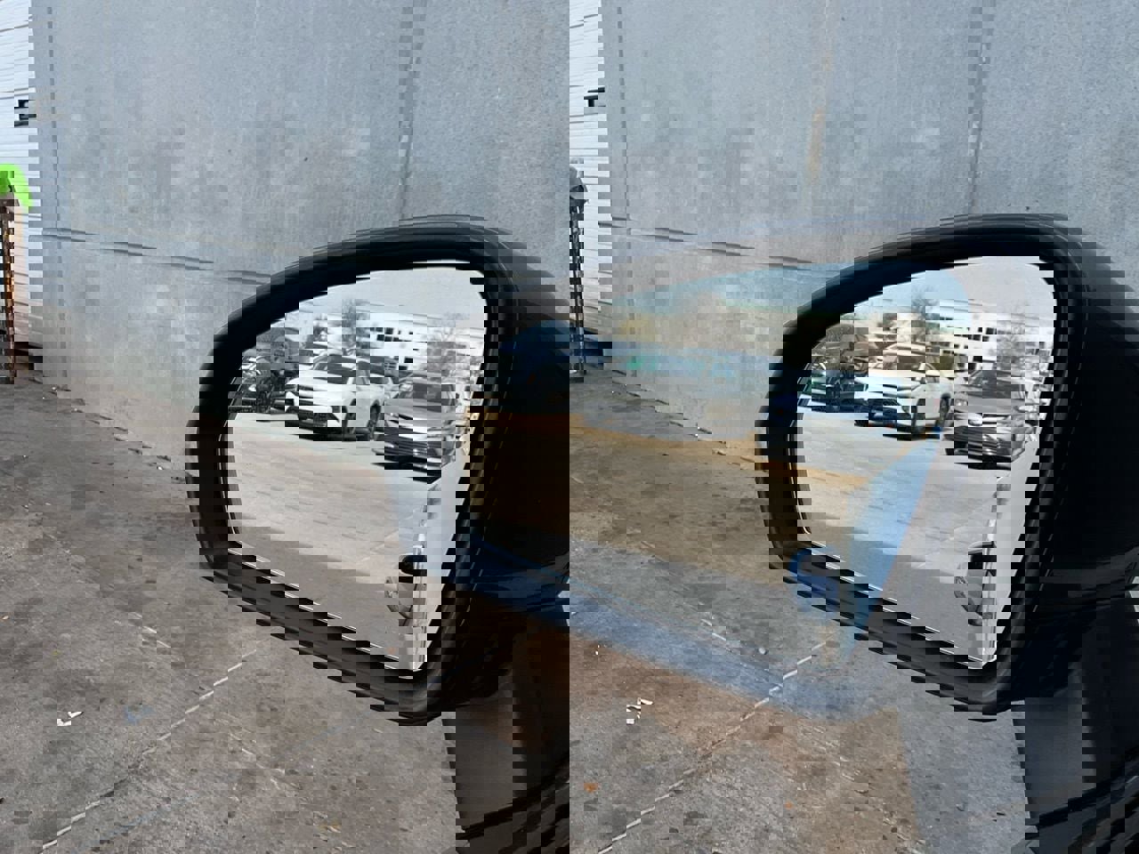 Used 2025 Volkswagen Taos SE FWD image 19