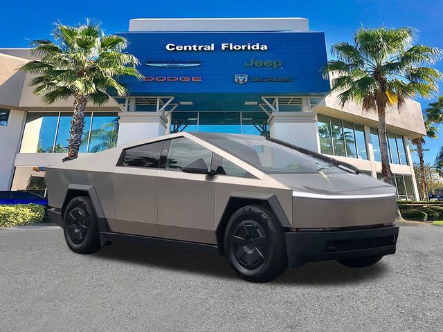 Used 2024 Tesla Cybertruck AWD Crew Cab image 2