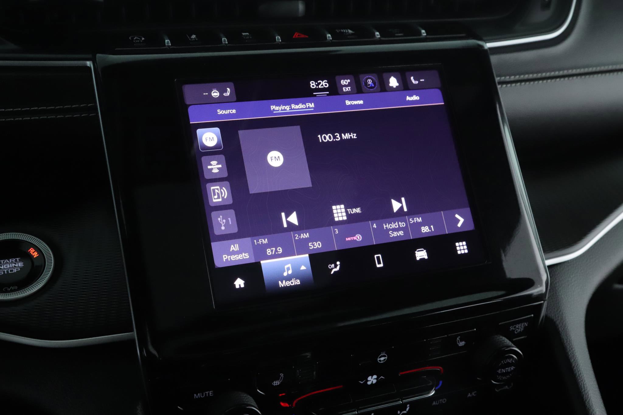 Used 2024 Jeep Grand Cherokee Altitude image 12