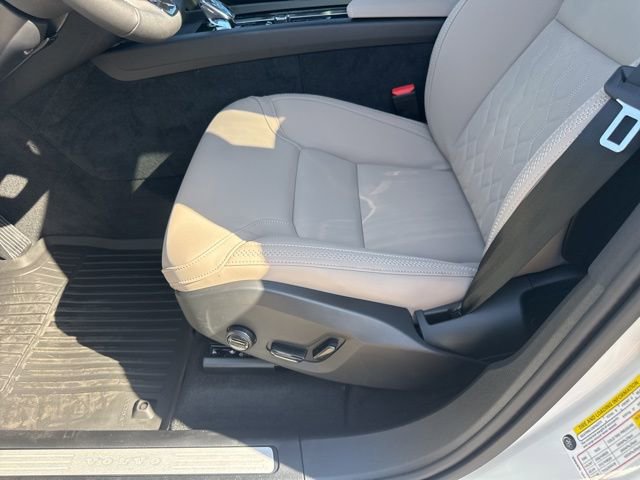 New 2026 Volvo XC60 B5 Plus w/ Protection Package Premier image 15