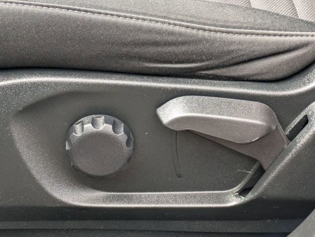 Used 2022 Ford Edge SE image 17