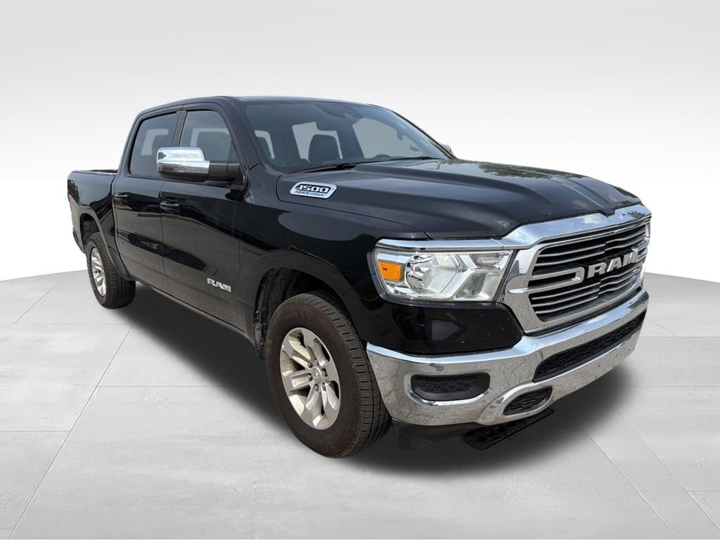 Used 2024 RAM 1500 Laramie AWD/4WD image 3