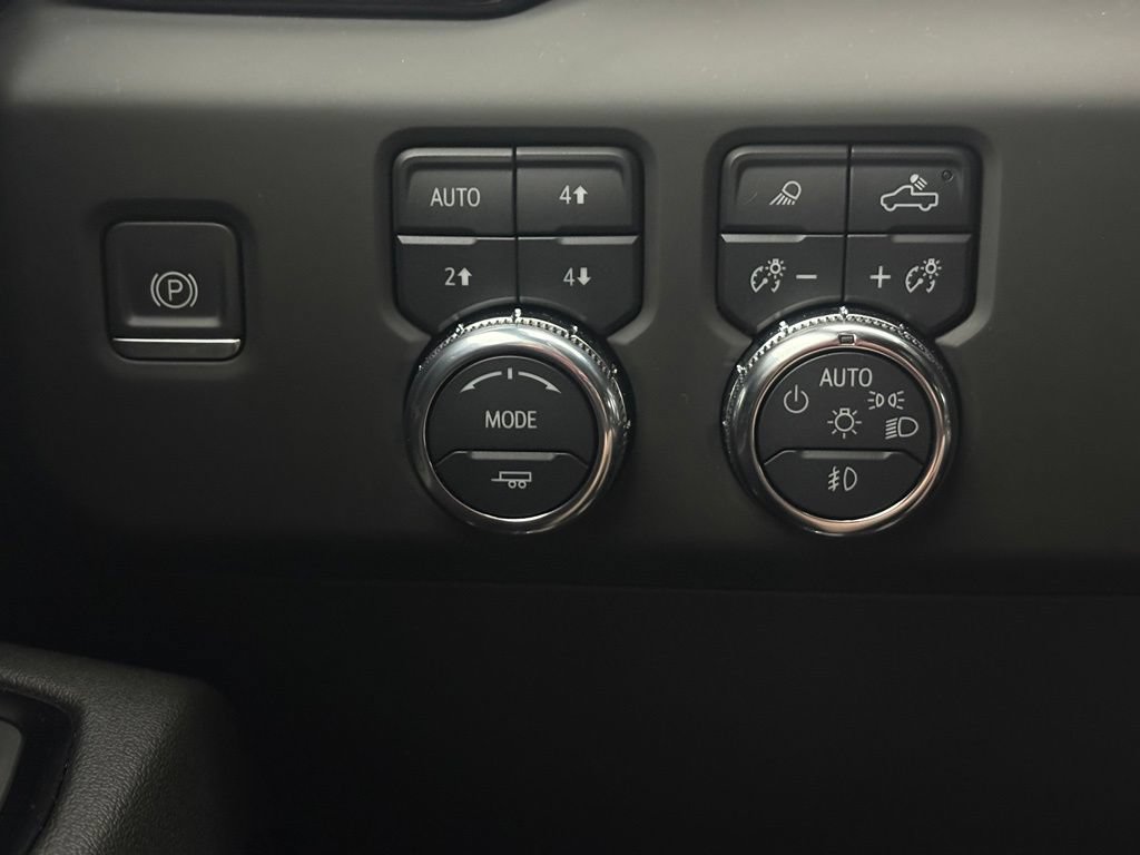 Used 2024 GMC Sierra 1500 AT4 w/ AT4 Premium Package AWD/4WD image 22