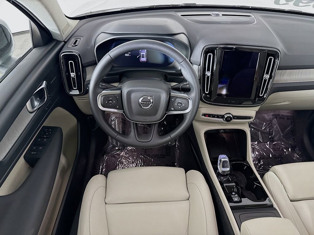 Certified 2026 Volvo XC40 B5 Ultra w/ Climate Package image 24