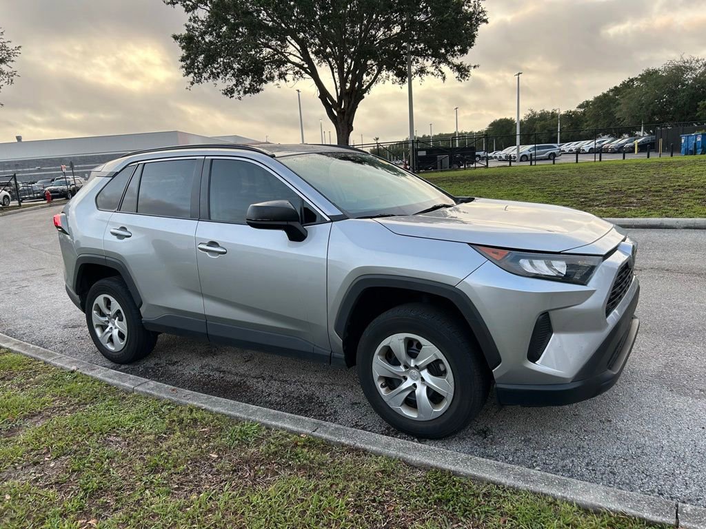 Used 2021 Toyota RAV4 LE FWD image 8