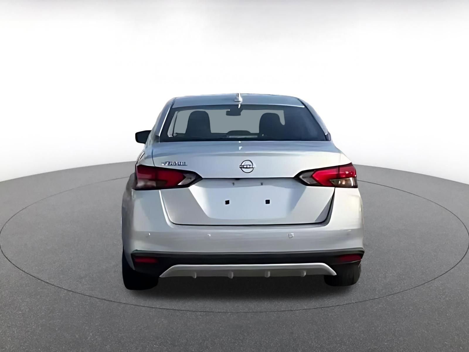 Used 2025 Nissan Versa SV image 10