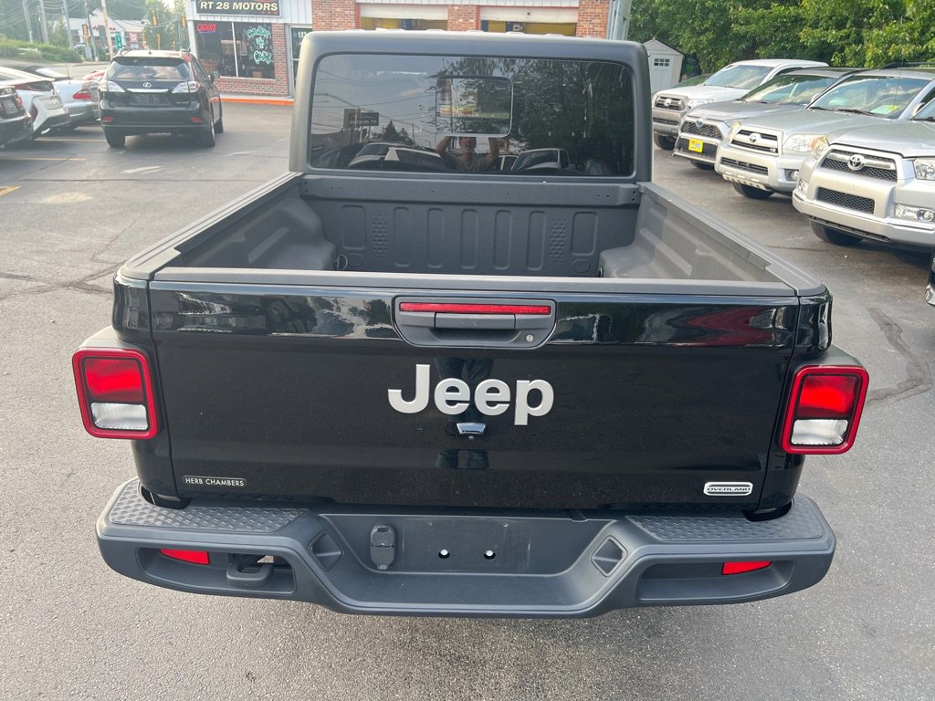 Used 2021 Jeep Gladiator Overland image 5
