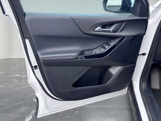 Used 2025 Chevrolet Equinox LT FWD image 17