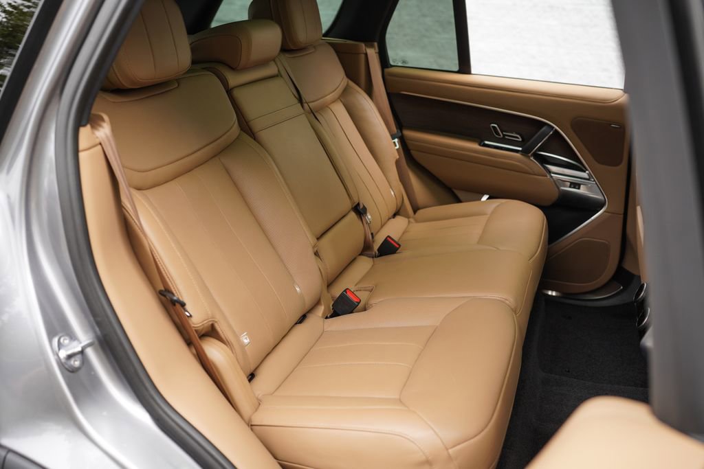 Used 2023 Land Rover Range Rover SE image 26