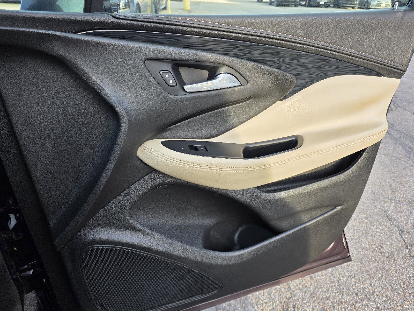 Used 2017 Buick Envision Essence image 26