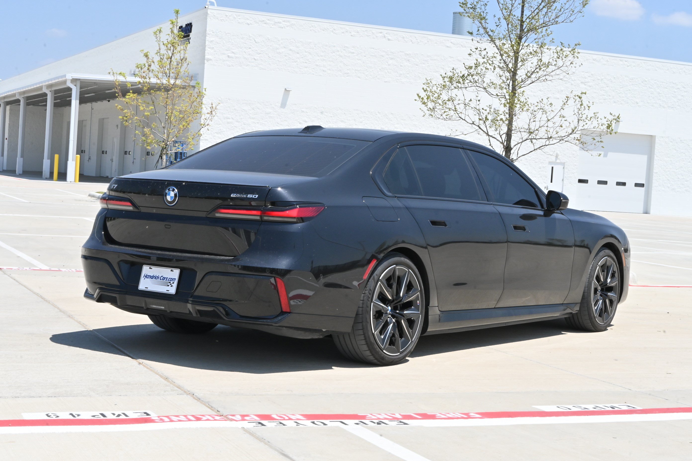 Certified 2024 BMW i7 eDrive50 w/ M Sport Package RWD image 8