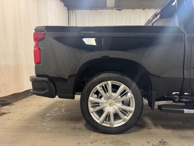Used 2025 Chevrolet Silverado 1500 High Country w/ High Country Premium Package image 4