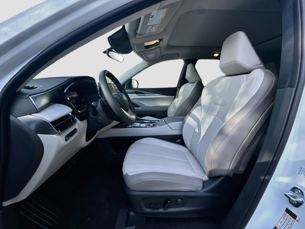 New 2027 INFINITI QX60 Luxe w/ Cargo Package FWD image 22