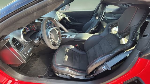 Used 2016 Chevrolet Corvette Z06 w/ 3LZ Preferred Equipment Group image 18