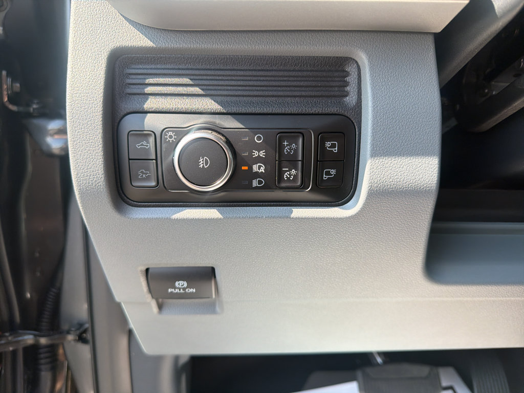 New 2027 Ford F250 XLT w/ XLT Premium Package AWD/4WD image 19