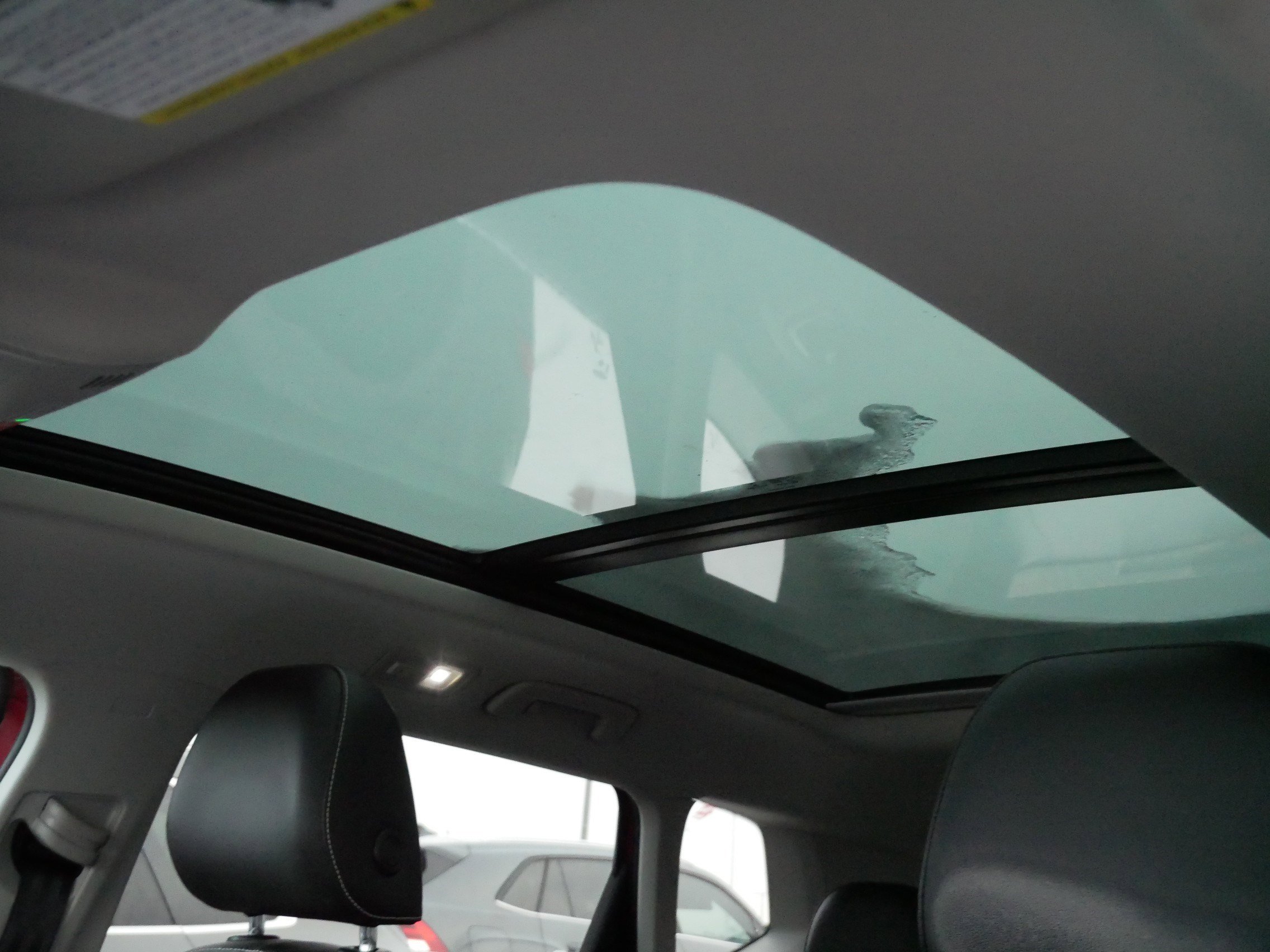 Certified 2023 Volkswagen Taos SE w/ Panoramic Sunroof Package image 33