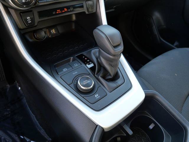 Certified 2025 Toyota RAV4 LE AWD/4WD image 20