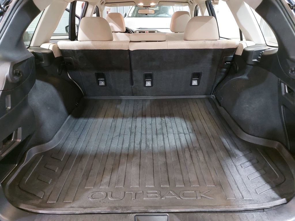 Used 2018 Subaru Outback 2.5i image 12