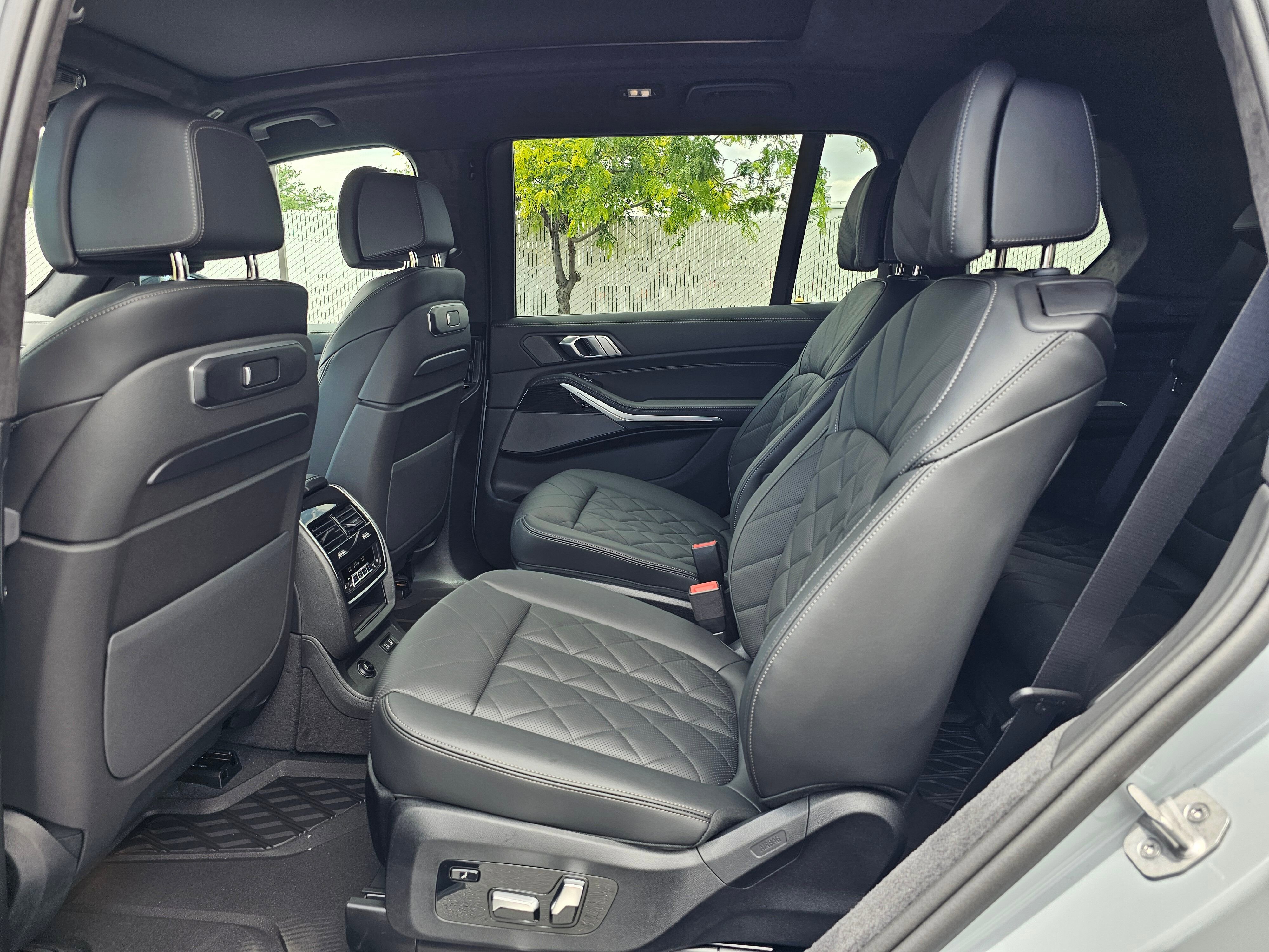 New 2026 BMW X7 xDrive40i w/ M Sport Package image 13