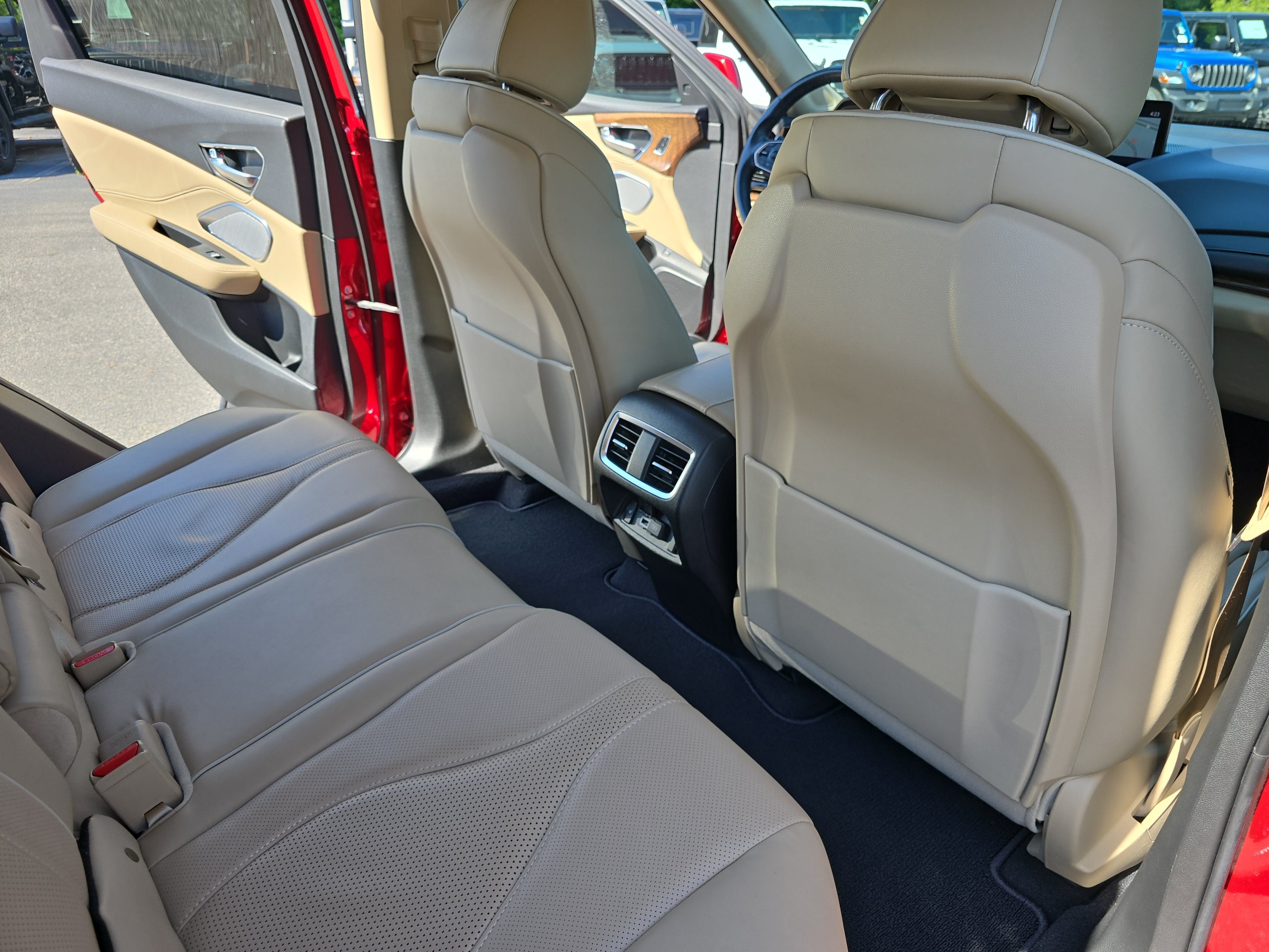 Used 2020 Acura RDX FWD w/ Advance Package image 11
