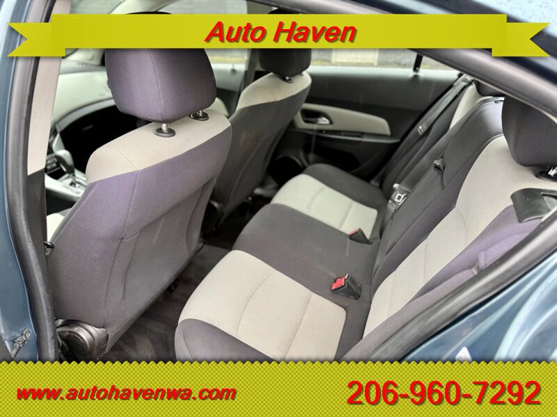 Used 2012 Chevrolet Cruze LS image 10