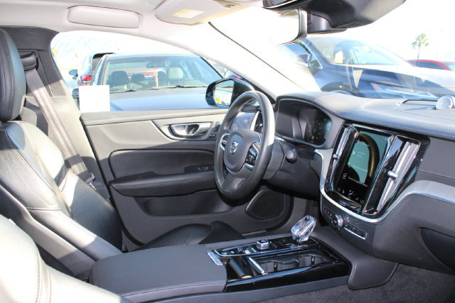 Used 2021 Volvo S60 T8 Inscription w/ Climate Package AWD/4WD image 5