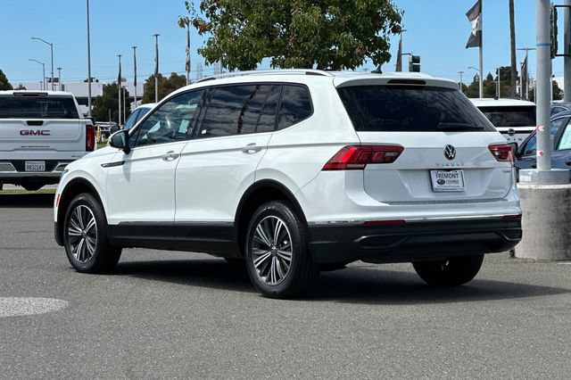 Used 2024 Volkswagen Tiguan Wolfsburg Edition AWD/4WD image 6