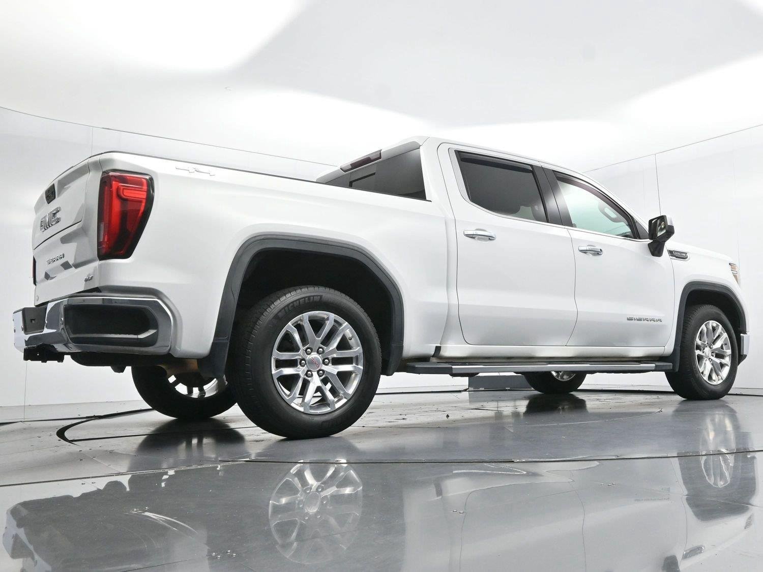 Used 2019 GMC Sierra 1500 SLT w/ SLT Premium Plus Package AWD/4WD image 54