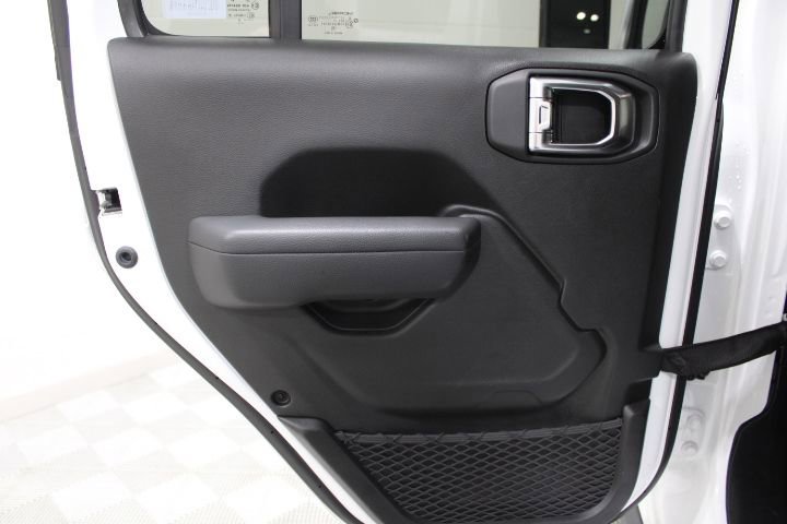 Used 2025 Jeep Wrangler Unlimited Rubicon image 21