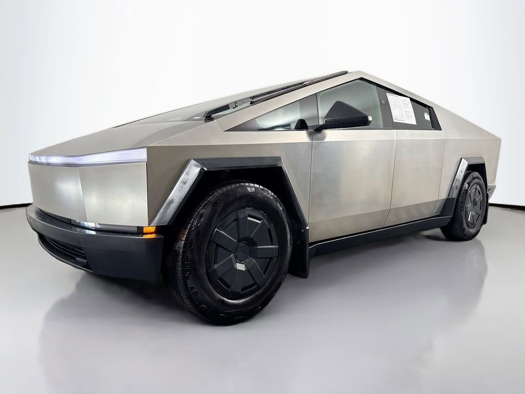 Used 2024 Tesla Cybertruck AWD Crew Cab image 40