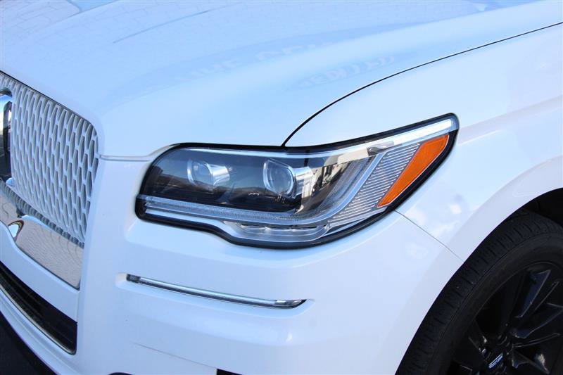 Used 2022 Lincoln Navigator Reserve image 40