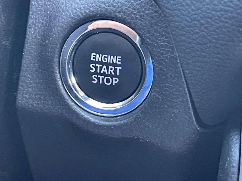 Used 2025 Toyota RAV4 XLE image 37