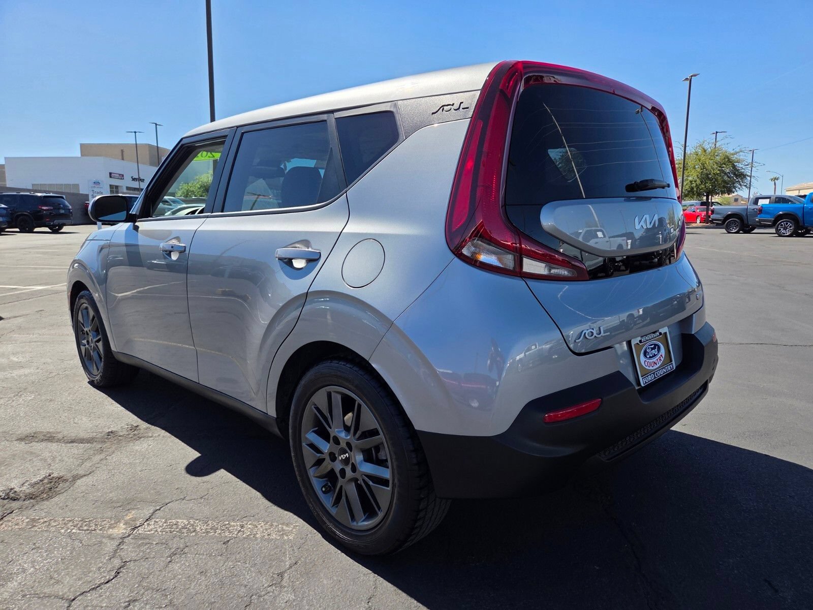 Used 2022 Kia Soul EX FWD image 4