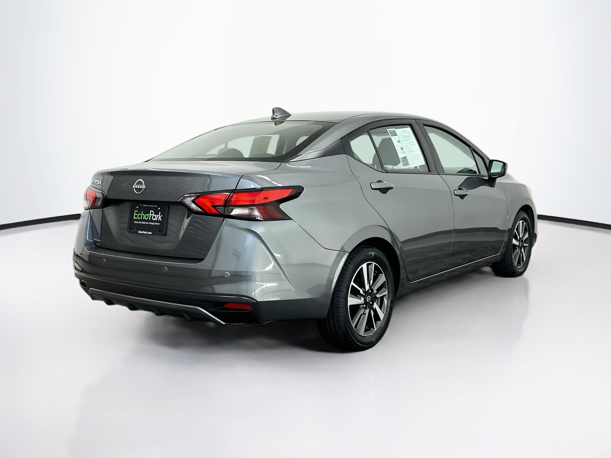 Used 2025 Nissan Versa SV FWD image 9