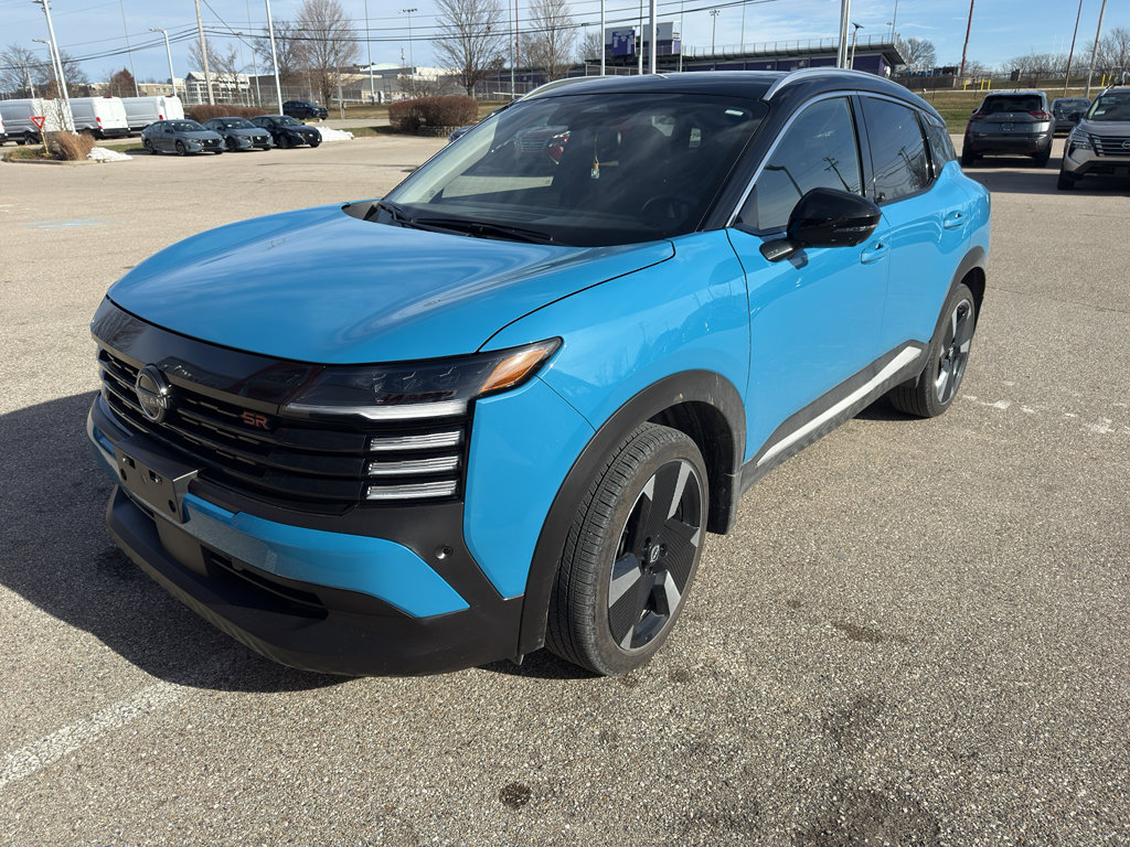 Used 2025 Nissan Kicks SR w/ SR Premium Package image 3