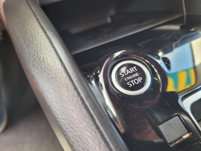 Certified 2024 Nissan Versa SR FWD image 26