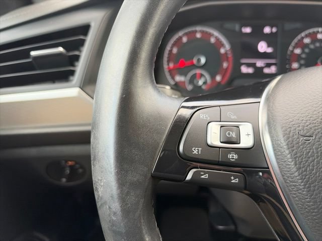 Used 2019 Volkswagen Jetta SE w/ Cold Weather Package FWD image 16