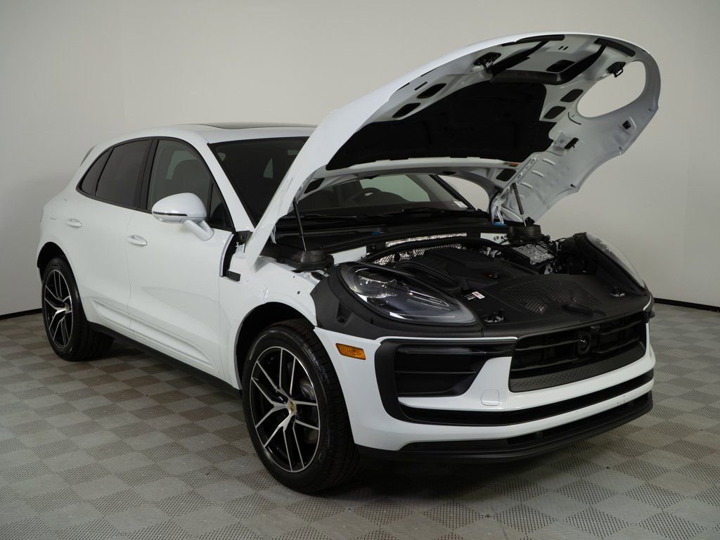 New 2026 Porsche Macan image 34