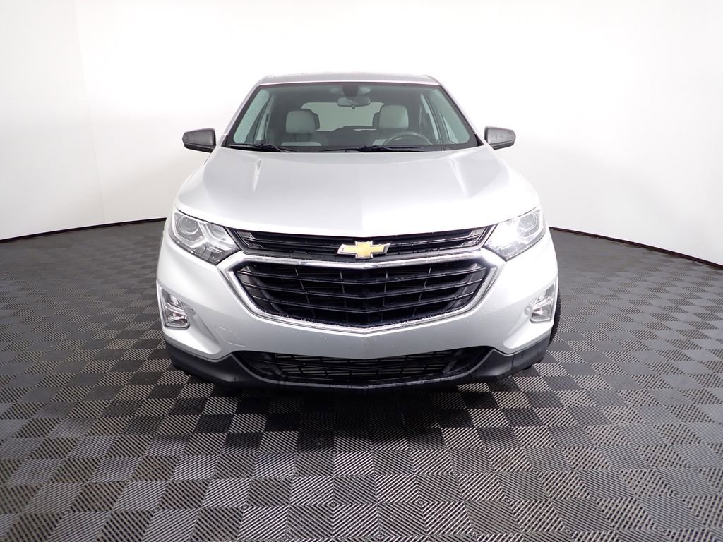 Used 2019 Chevrolet Equinox LS w/ LS Convenience Package image 4