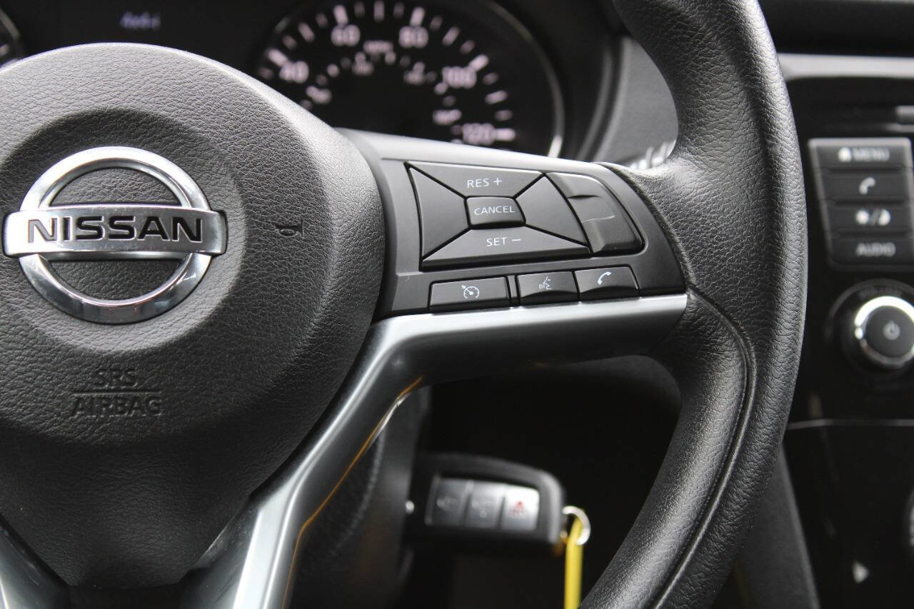 Used 2018 Nissan Rogue S image 36