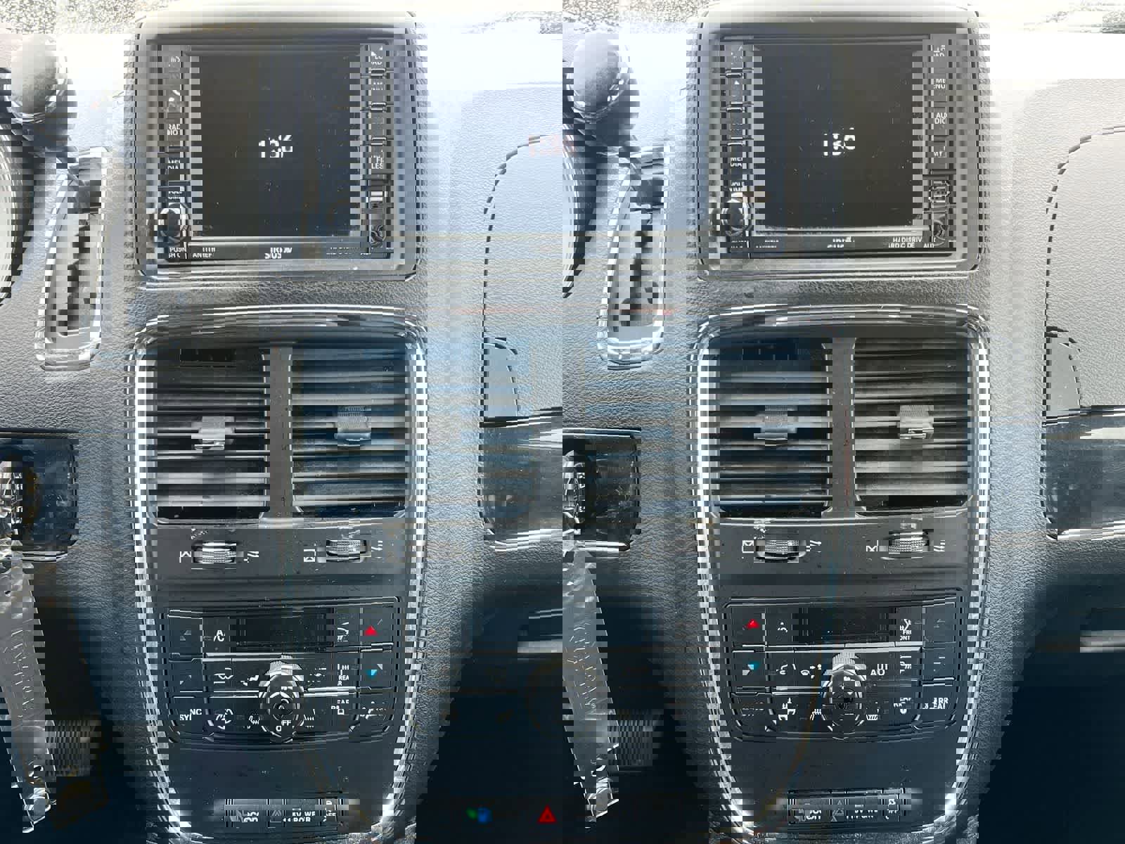 Used 2018 Dodge Grand Caravan GT image 26