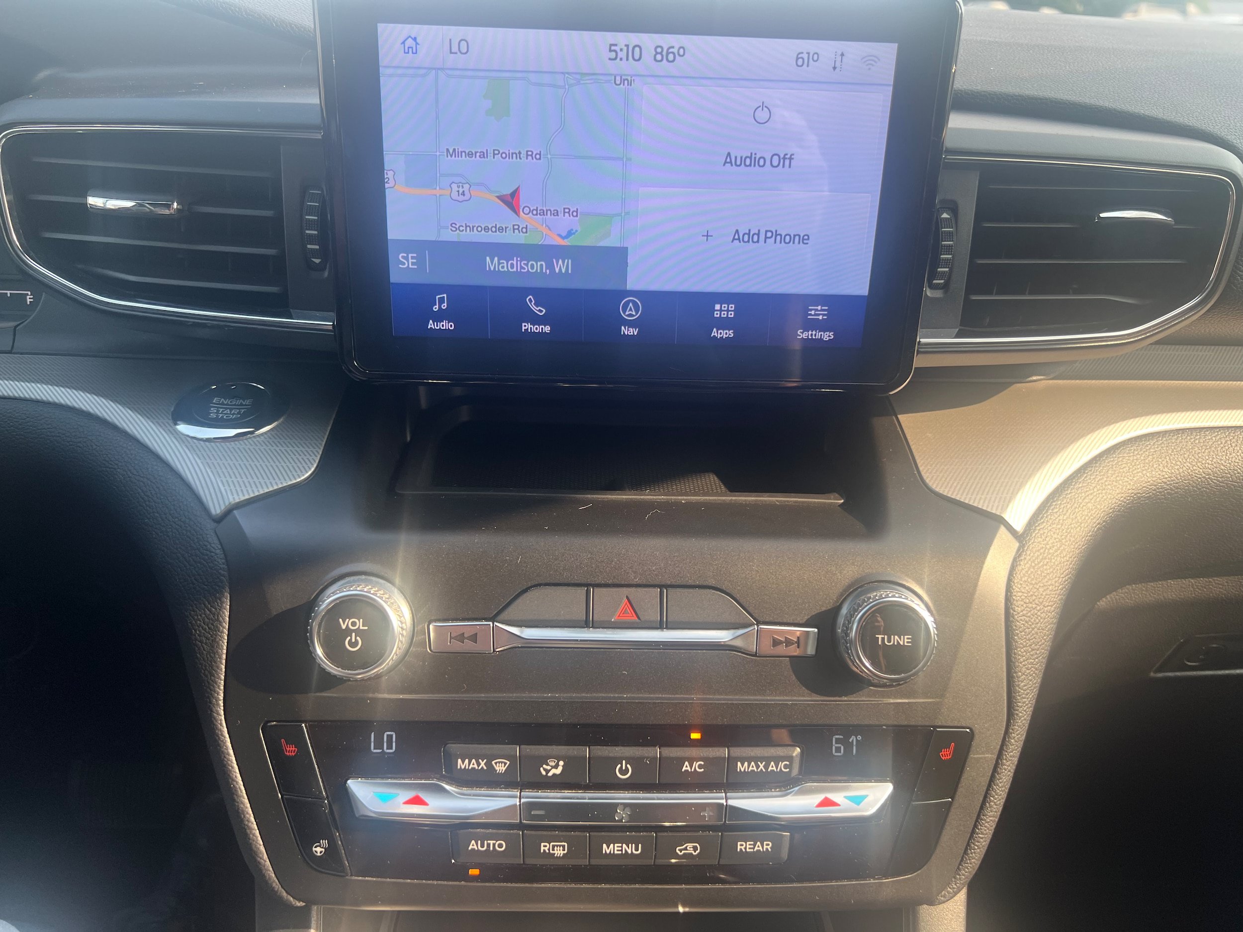 Used 2020 Ford Explorer XLT w/ Equipment Group 202A AWD/4WD image 20