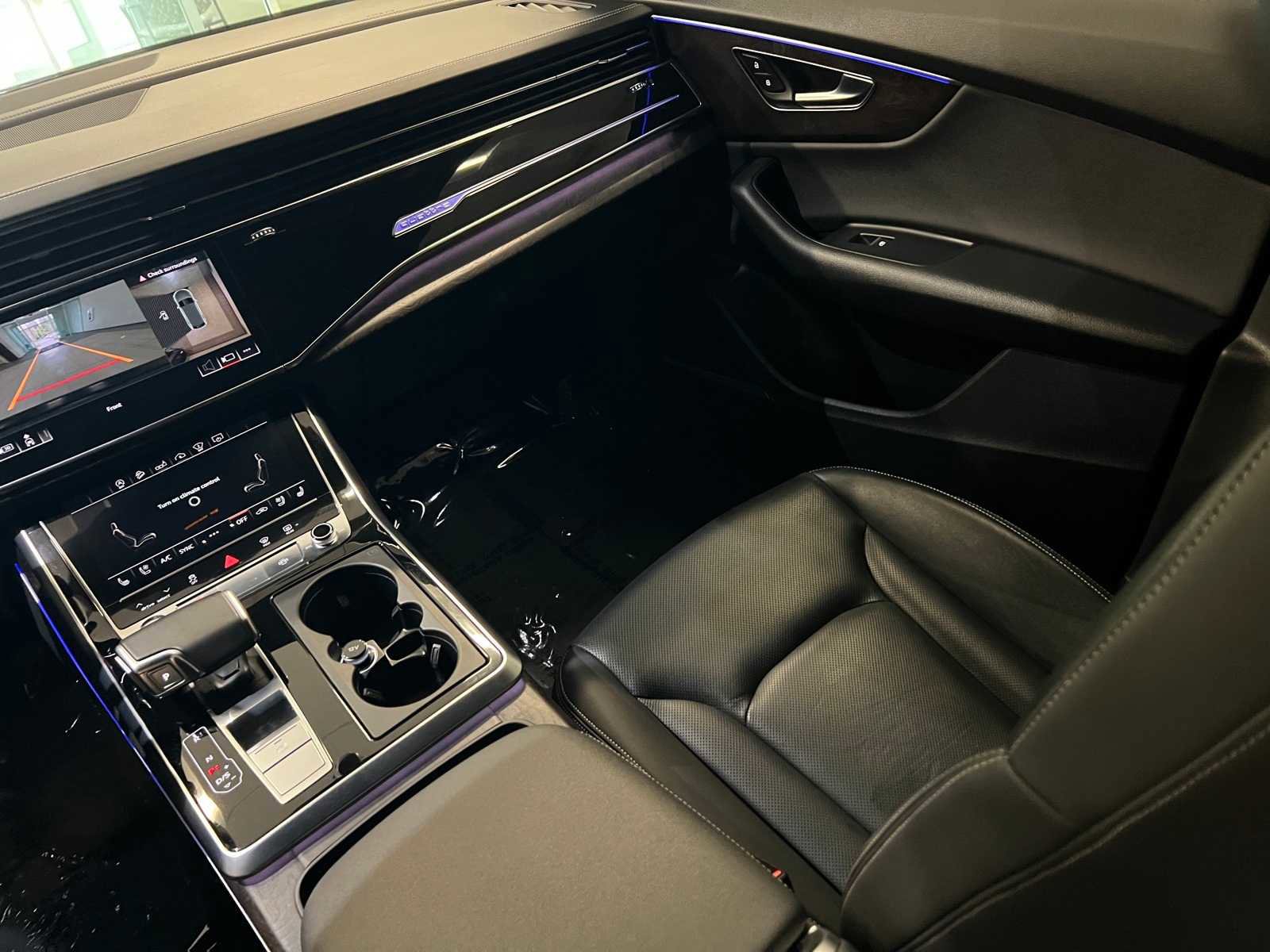 Used 2020 Audi Q8 Prestige image 11