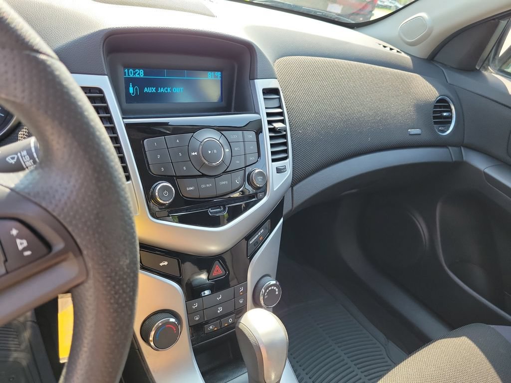 Used 2015 Chevrolet Cruze LT FWD image 32