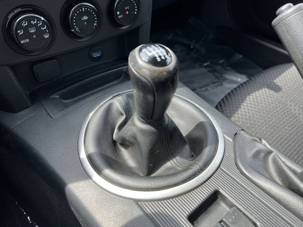 Used 2008 MAZDA MX-5 Miata Touring RWD image 19