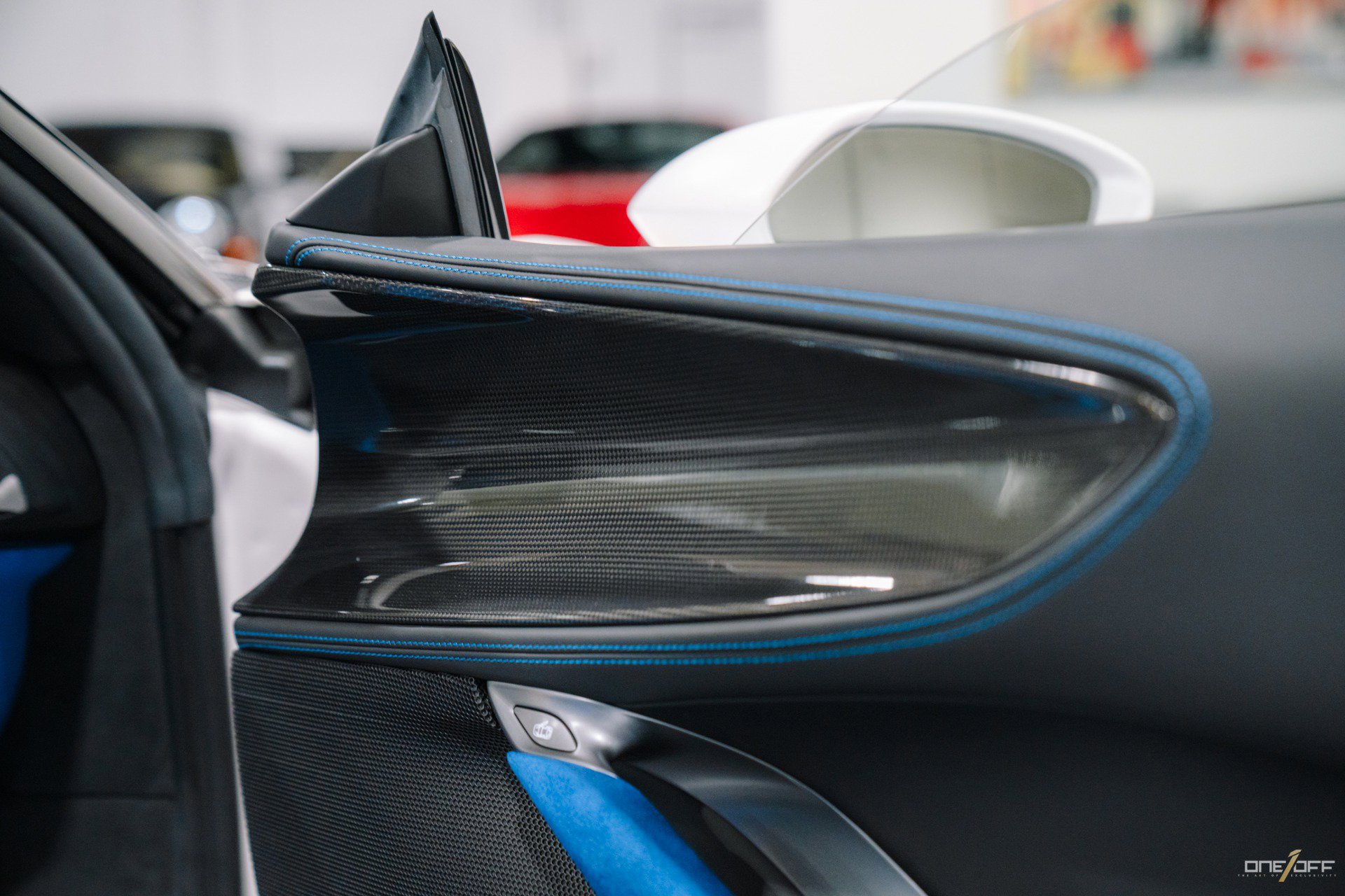 Used 2022 Ferrari SF90 Spider image 28