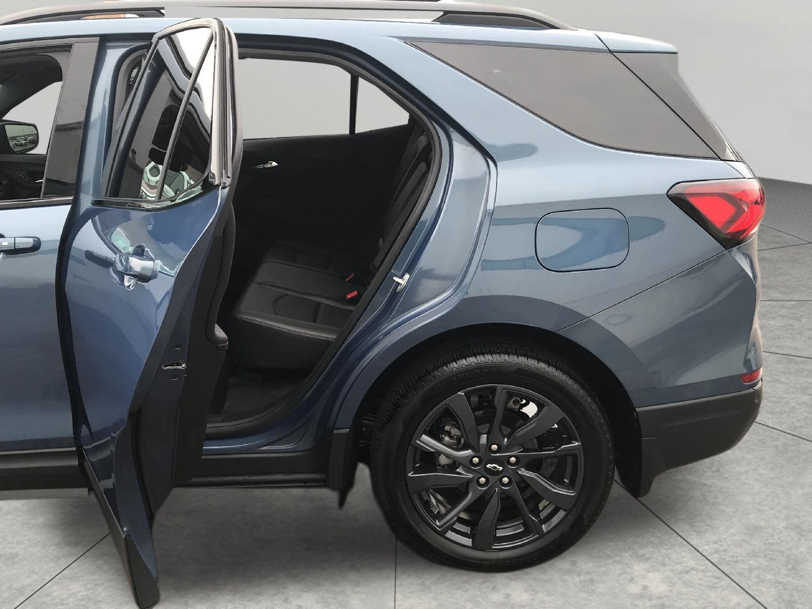 Used 2024 Chevrolet Equinox RS w/ RS Leather Package AWD/4WD image 24
